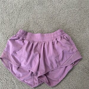 Lululemon 2.5 inch hotty hot shorts